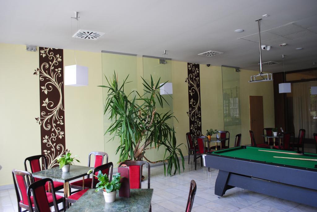 Hotel Claudius Szombathely Exterior foto